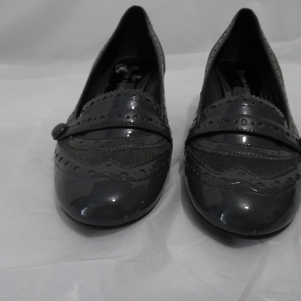 Etienne Aigner  Grey Pumps Kitten Heel